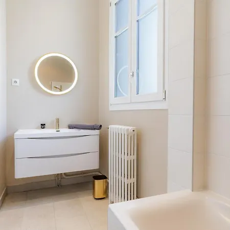 Charm&standing With 2 Bedrooms Close To Trocadéro Appartamento Parigi